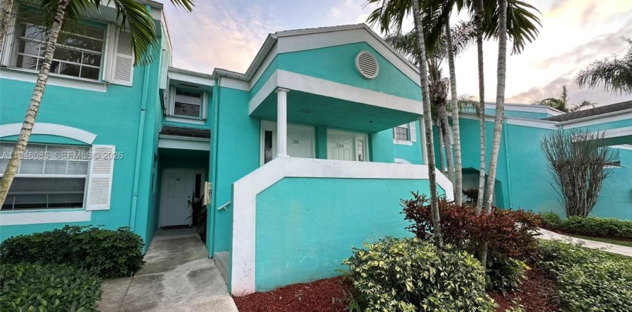 Condominio en Homestead, Florida, 2 dormitorios  № 2002433