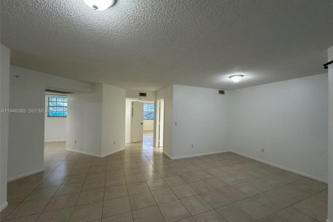 Condominio en alquiler en Homestead, Florida, 2 dormitorios, 107.77 m2 № 2002433 - foto 4