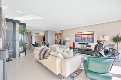 Купить кондоминиум в Майами, Флорида 1 спальня, 96.8м2, № 2054692 - фото 10