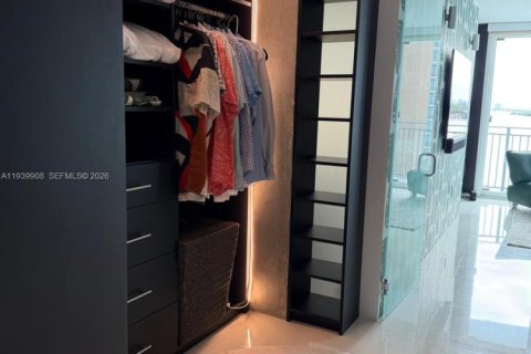 Купить кондоминиум в Майами, Флорида 1 спальня, 96.8м2, № 2054692 - фото 16