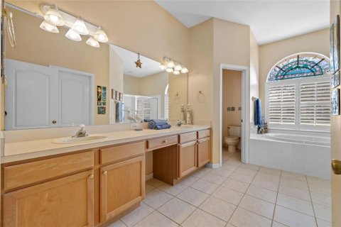 House in Wesley Chapel, Florida 4 bedrooms, 223.89 sq.m. № 1720980 - photo 11