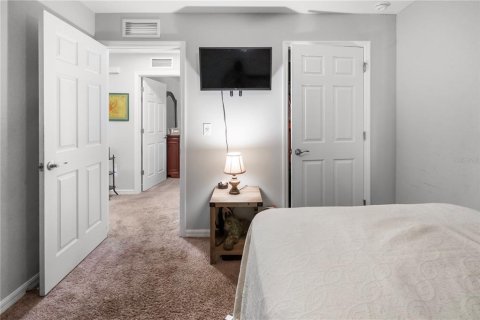 Townhouse in Fort Myers, Florida 4 bedrooms, 171.68 sq.m. № 2212708 - photo 25
