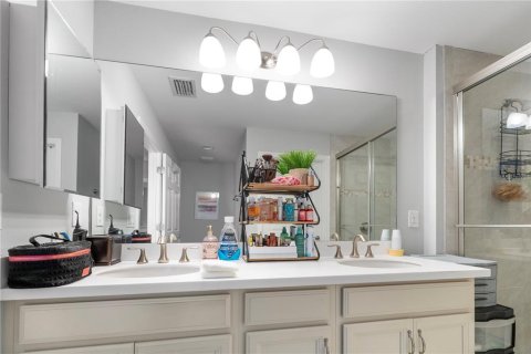 Townhouse in Fort Myers, Florida 4 bedrooms, 171.68 sq.m. № 2212708 - photo 15