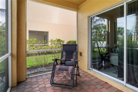 Townhouse in Fort Myers, Florida 4 bedrooms, 171.68 sq.m. № 2212708 - photo 6
