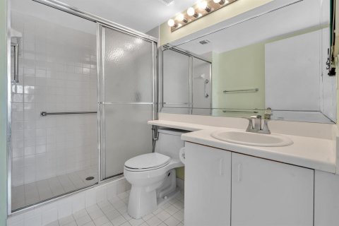 Купить кондоминиум в Тамарак, Флорида 2 спальни, 100.33м2, № 2083143 - фото 24