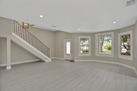 House in Lakeland, Florida 5 bedrooms, 259.1 sq.m. № 1913335 - photo 16