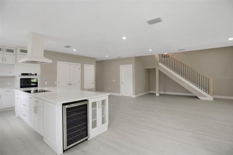 House in Lakeland, Florida 5 bedrooms, 259.1 sq.m. № 1913335 - photo 10