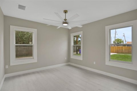 House in Lakeland, Florida 5 bedrooms, 259.1 sq.m. № 1913335 - photo 17