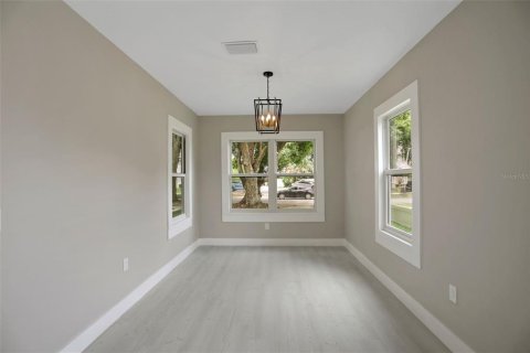 House in Lakeland, Florida 5 bedrooms, 259.1 sq.m. № 1913335 - photo 14