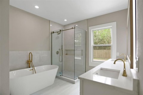 House in Lakeland, Florida 5 bedrooms, 259.1 sq.m. № 1913335 - photo 19