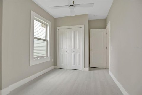 House in Lakeland, Florida 5 bedrooms, 259.1 sq.m. № 1913335 - photo 24