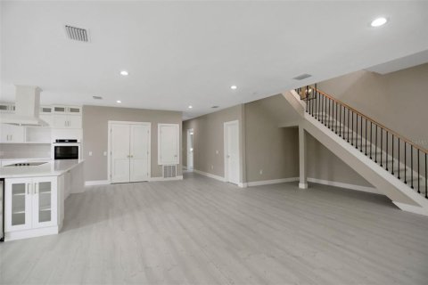 House in Lakeland, Florida 5 bedrooms, 259.1 sq.m. № 1913335 - photo 15