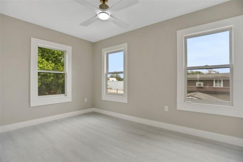 House in Lakeland, Florida 5 bedrooms, 259.1 sq.m. № 1913335 - photo 30