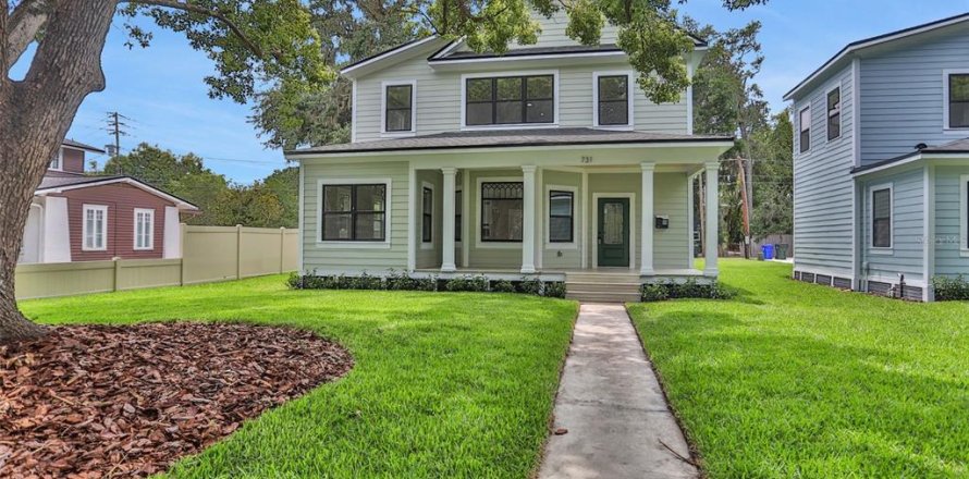 House in Lakeland, Florida 5 bedrooms, 259.1 sq.m. № 1913335