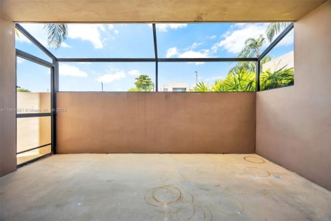 Condominio en alquiler en Miami, Florida, 2 dormitorios, 86.96 m2 № 1859107 - foto 23