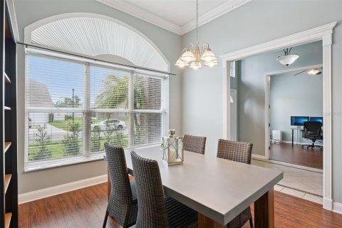 House in Orlando, Florida 4 bedrooms, 224.45 sq.m. № 2150445 - photo 6