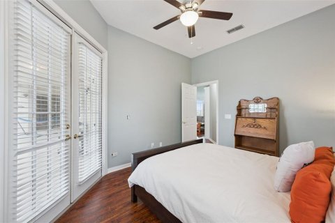 House in Orlando, Florida 4 bedrooms, 224.45 sq.m. № 2150445 - photo 16