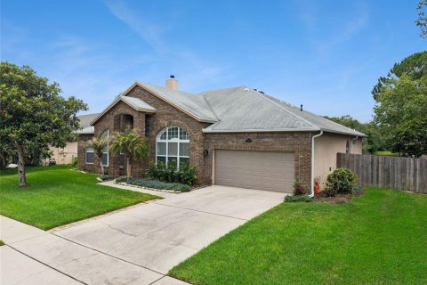 House in Orlando, Florida 4 bedrooms, 224.45 sq.m. № 2150445 - photo 2