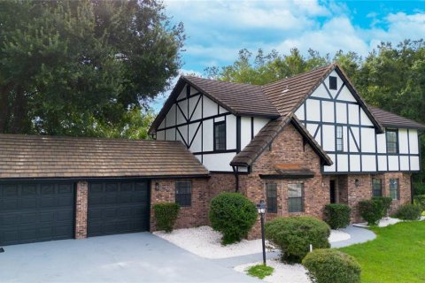 Casa en alquiler en Kissimmee, Florida, 6 dormitorios, 354.61 m2 № 2218906 - foto 8