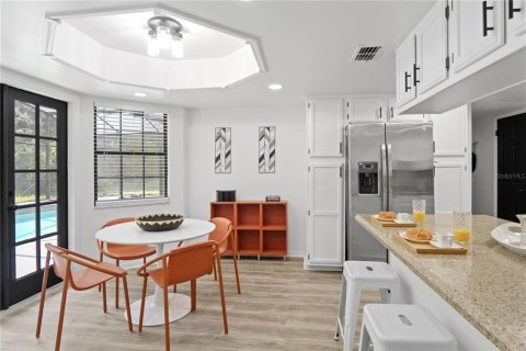 Casa en alquiler en Kissimmee, Florida, 6 dormitorios, 354.61 m2 № 2218906 - foto 26