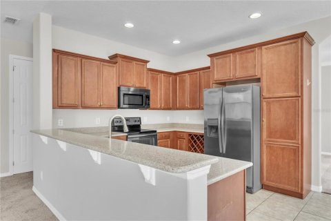 House in Orlando, Florida 4 bedrooms, 274.15 sq.m. № 1808059 - photo 12
