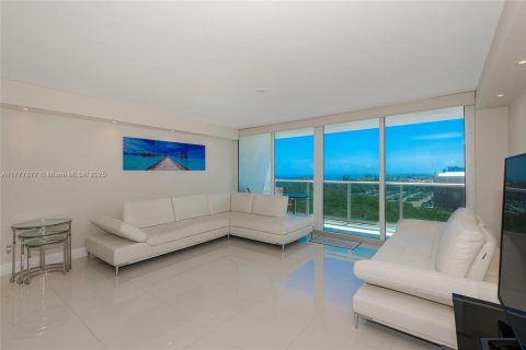 Condo in Sunny Isles Beach, Florida, 2 bedrooms  № 1711408 - photo 15