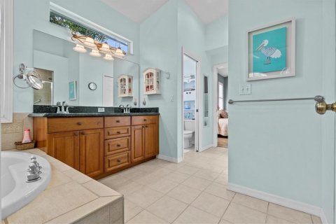 House in Tarpon Springs, Florida 4 bedrooms, 181.62 sq.m. № 1740729 - photo 23