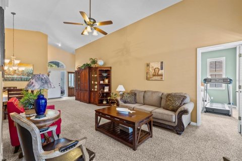House in Tarpon Springs, Florida 4 bedrooms, 181.62 sq.m. № 1740729 - photo 9