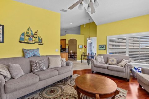 House in Tarpon Springs, Florida 4 bedrooms, 181.62 sq.m. № 1740729 - photo 15
