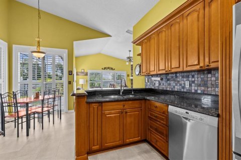 House in Tarpon Springs, Florida 4 bedrooms, 181.62 sq.m. № 1740729 - photo 17