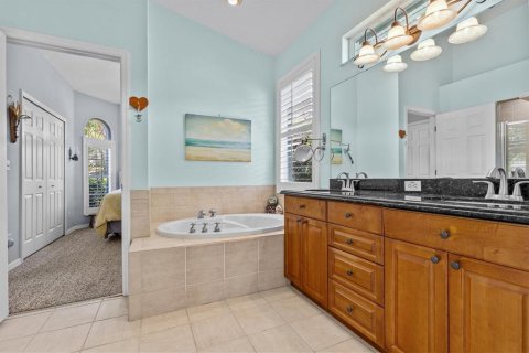 House in Tarpon Springs, Florida 4 bedrooms, 181.62 sq.m. № 1740729 - photo 24