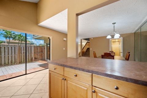 Touwnhouse à vendre à Plantation, Floride: 2 chambres, 116.96 m2 № 2146699 - photo 13