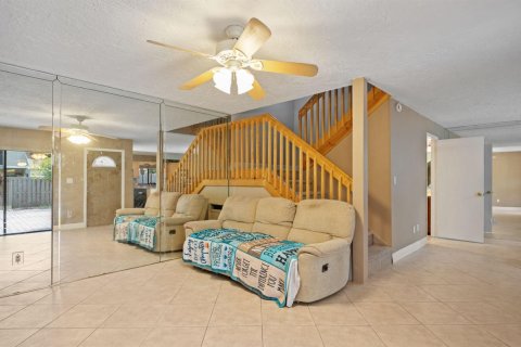 Touwnhouse à vendre à Plantation, Floride: 2 chambres, 116.96 m2 № 2146699 - photo 5