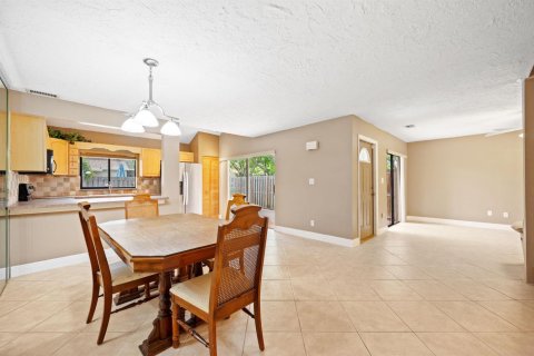 Touwnhouse à vendre à Plantation, Floride: 2 chambres, 116.96 m2 № 2146699 - photo 6