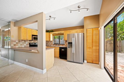 Touwnhouse à vendre à Plantation, Floride: 2 chambres, 116.96 m2 № 2146699 - photo 11