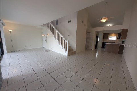 Condo in Cape Coral, Florida, 2 bedrooms  № 2142563 - photo 8