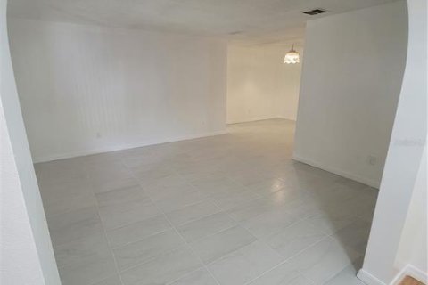 Casa en venta en Titusville, Florida, 4 dormitorios, 157.1 m2 № 2266854 - foto 3