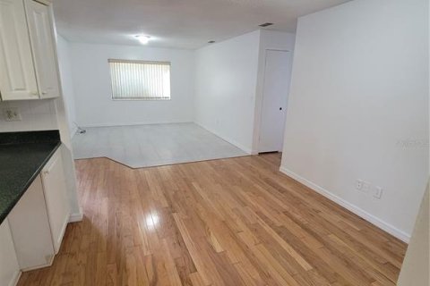 Casa en venta en Titusville, Florida, 4 dormitorios, 157.1 m2 № 2266854 - foto 2