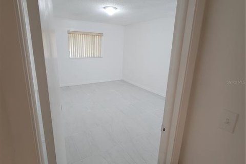 Casa en venta en Titusville, Florida, 4 dormitorios, 157.1 m2 № 2266854 - foto 7