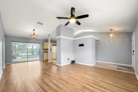 Casa en venta en Spring Hill, Florida, 3 dormitorios, 138.98 m2 № 1520877 - foto 3