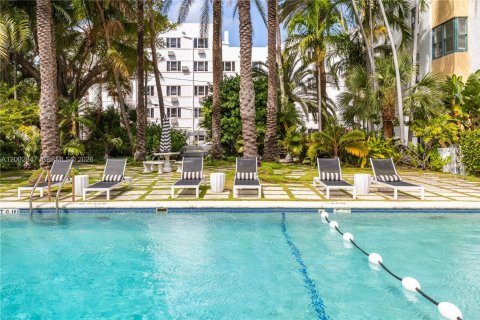 Copropriété à louer à Miami Beach, Floride: 49.8 m2 № 2068069 - photo 15