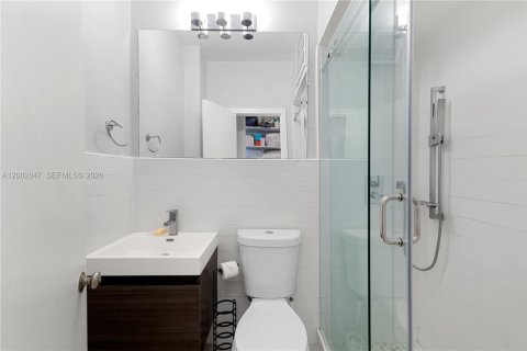 Copropriété à louer à Miami Beach, Floride: 49.8 m2 № 2068069 - photo 11