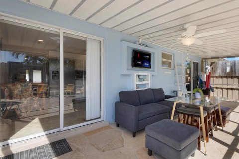 House in West Palm Beach, Florida 3 bedrooms, 157.93 sq.m. № 2169483 - photo 28