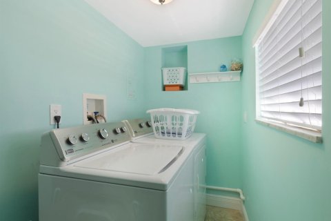 House in West Palm Beach, Florida 3 bedrooms, 157.93 sq.m. № 2169483 - photo 22