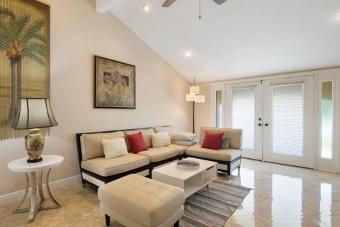 House in West Palm Beach, Florida 3 bedrooms, 157.93 sq.m. № 2169483 - photo 3