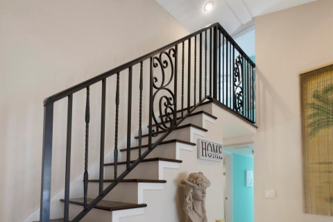 House in West Palm Beach, Florida 3 bedrooms, 157.93 sq.m. № 2169483 - photo 6