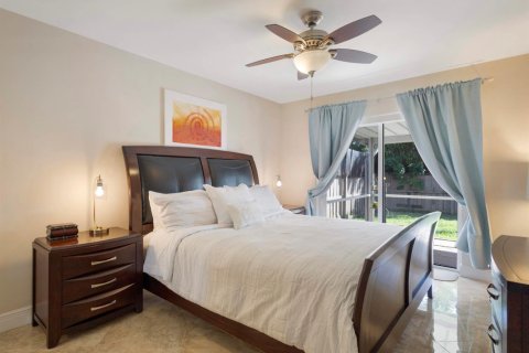 House in West Palm Beach, Florida 3 bedrooms, 157.93 sq.m. № 2169483 - photo 12