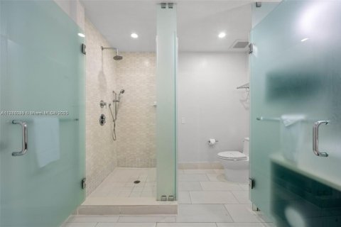 Condominio en venta en Doral, Florida, 1 dormitorio, 65.5 m2 № 2023071 - foto 9