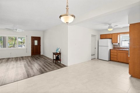 Casa en venta en Largo, Florida, 3 dormitorios, 137.03 m2 № 2152097 - foto 12