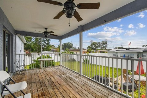 House in Oldsmar, Florida 3 bedrooms, 154.22 sq.m. № 2157208 - photo 26